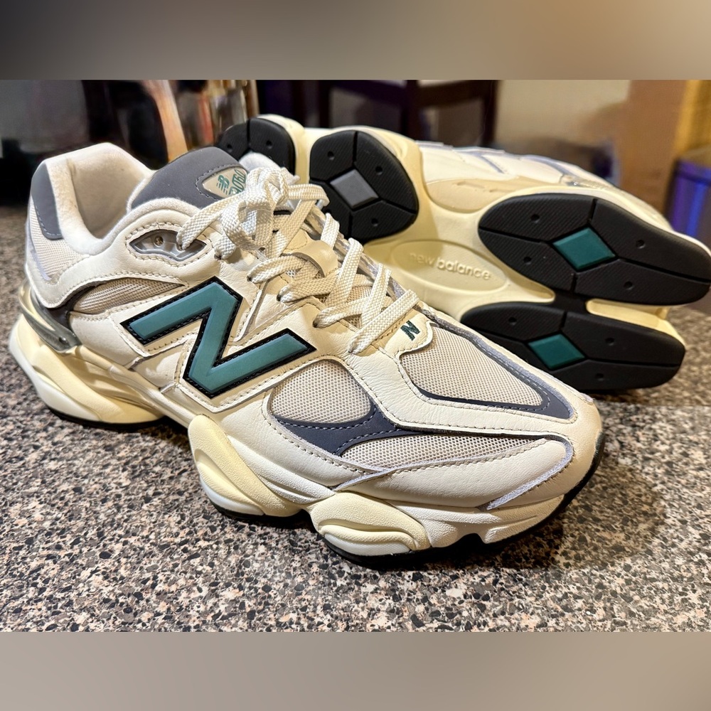 New Balance 9060 “New Spruce” 9.5M/11W
